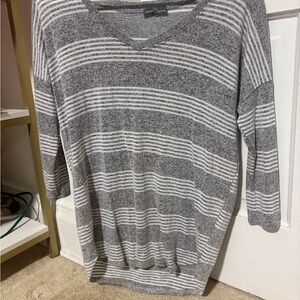 Market & Spruce Gray and White V-Neck Sweater